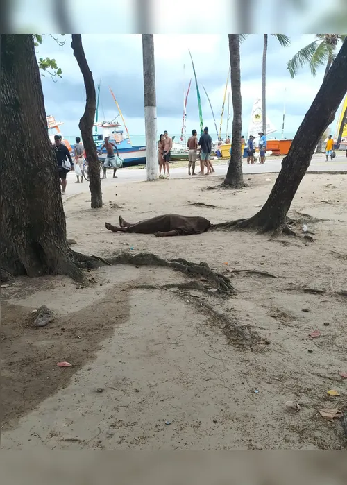 
				Saiba quem era o homem assassinado a tiros na orla de Pajuçara
			
			