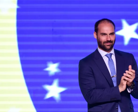Eduardo Bolsonaro rebate Haddad sobre reunião com secretário de Trump