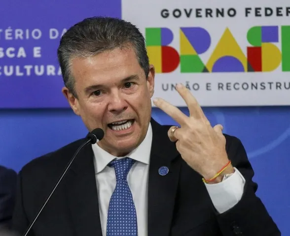 Ministro da Pesca e Aquicultura acompanha primeira-dama em visita a PE e AL