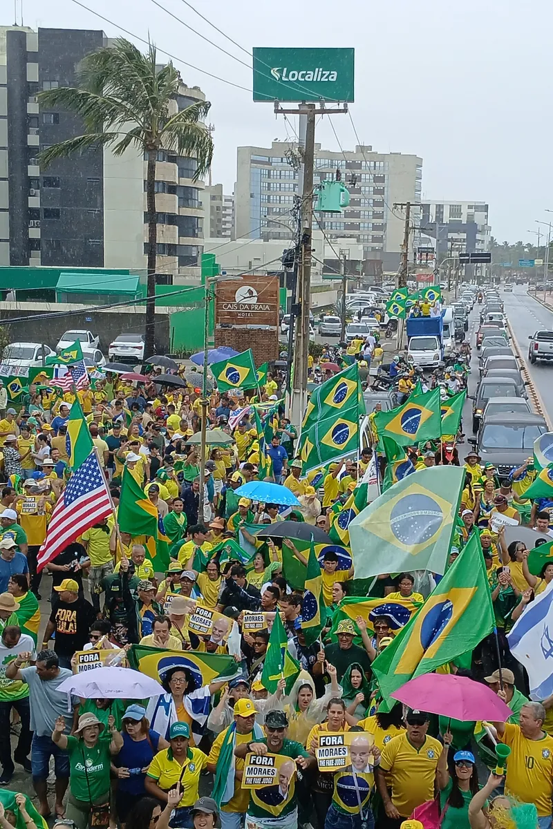 Bolsonaristas usam Dia da Independência para protestar contra governo