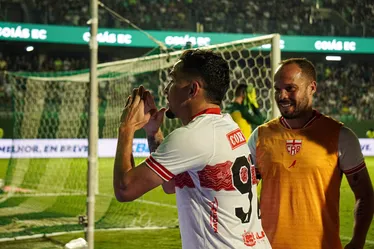 
				Barroca exalta conquista do CRB sobre o Goiás: 'Foi uma vitória de mérito dos jogadores'
			
			