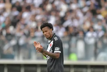 
				Com PH e Puma convocados, veja como Diniz pode escalar lateral do Vasco

			