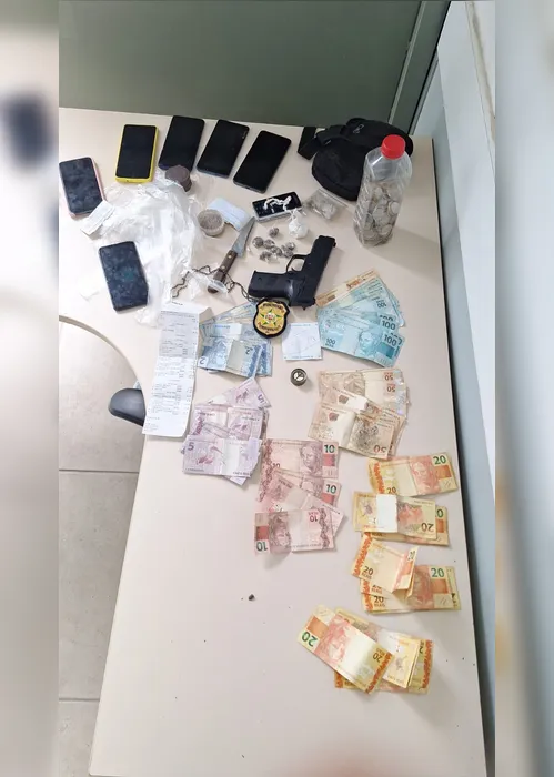 
				Polícia Civil prende líder do tráfico e apreende drogas em Traipu/AL
			
			