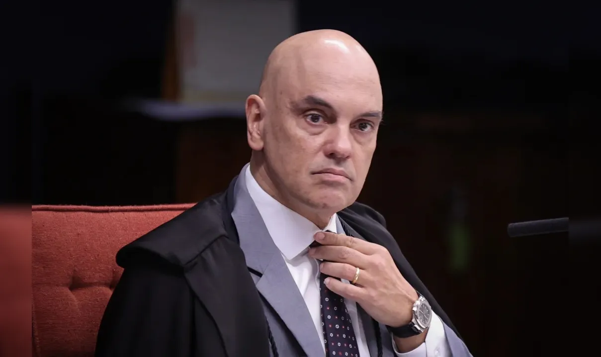 Moraes manda Cláudio Castro explicar operação no RJ e marca audiência