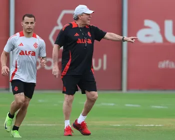 Abel Braga deve surpreender na primeira escalação do Internacional