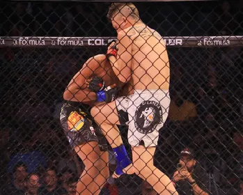 Augustín Paez mostra repertório e finaliza Thiago Cablocco no Coliseu Extreme Fight