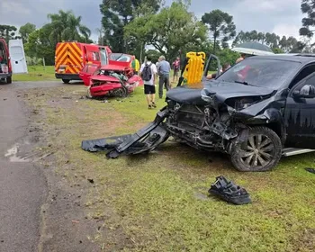 Bebê de 10 meses morre horas após colisão entre veículos que matou os pais