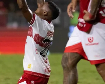 CRB domina Vila Nova, vence por 2 a 0 e encerra temporada em casa com autoridade