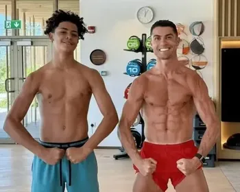 Cristiano Ronaldo Jr ganha carro de R$ 1,65 mi aos 15 anos; veja foto