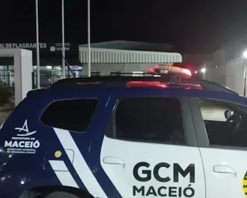Guarda Municipal prende em flagrante três pessoas por furto de tapumes na Praça Sinimbu