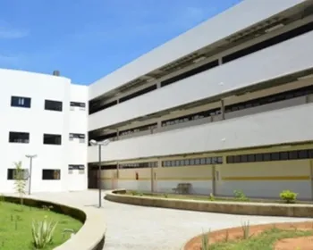 Mais de 100 estudantes passam mal após almoço em universidade