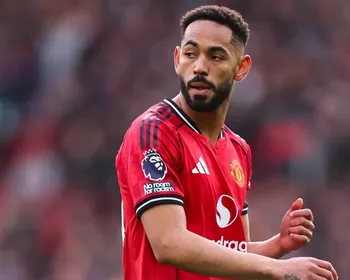 Matheus Cunha volta ao Manchester United após dois jogos lesionado