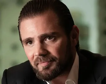 PF faz buscas no BRB e prende Daniel Vorcaro, do Banco Master