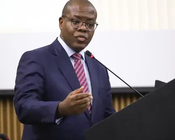 PF indicia ex-ministro Silvio Almeida por importunação sexual