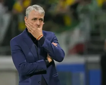 Técnico da LDU detona gramado do Allianz e afirma: "Palmeiras foi no oba-oba"