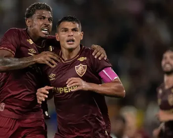 Thiago Silva faz gol inacreditável no último lance e salva o Fluminense de vexame
