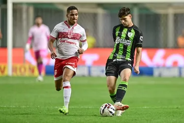 
				Após empate com América-MG, CRB vê chances de acesso caírem para 3,8%
			
			
