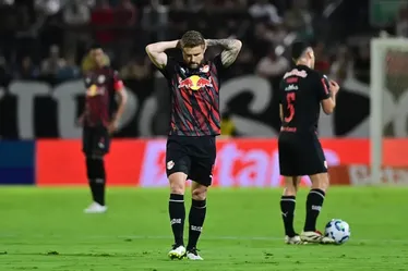 
				Bragantino é superior e vence o Atlético-MG em jogo adiantado do Brasileirão
			
			