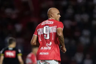 
				CRB enfrenta o Coritiba em duelo marcado por reencontros
			
			