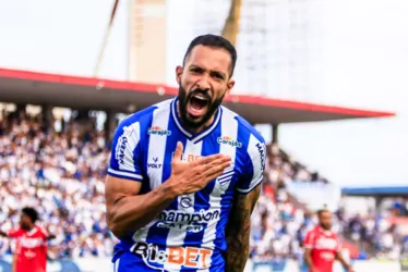 
				CRB enfrenta o Coritiba em duelo marcado por reencontros
			
			