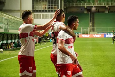  CRB sai na frente, mas leva o empate do América-MG, pela Série B: 1 a 1 