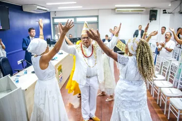 
				Câmara homenageia Pai Marcos por liderança religiosa e trabalho social em Maceió
			
			