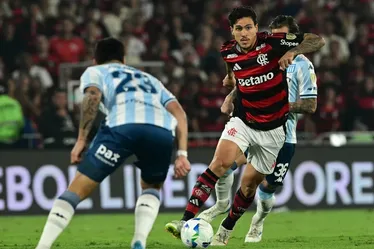 
				Carrascal decide, e Flamengo vence Racing no Maracanã pela Libertadores
			
			