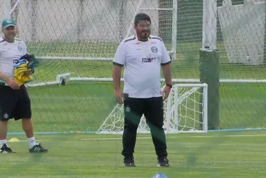 
				Coritiba x CRB: jogo decisivo no Couto Pereira pode definir futuro das equipes
			
			