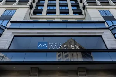 
				Diretor da PF diz que fraude envolvendo Master pode chegar a R$ 12 bilhões
			
			