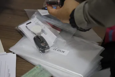 
				Doláres, veículos, armas e munições: veja o que foi apreendido na Operação Invoice
			
			