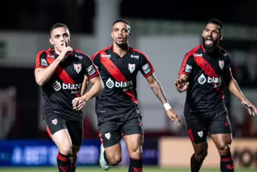 
				Em jogo marcado por erros individuais, relembre como foi Atlético-GO e CRB no 1º turno
			
			