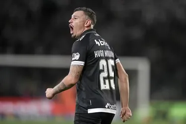 
				Escalação do Vasco: Hugo Moura treina entre os titulares

			