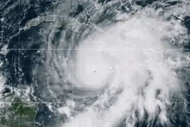 
				Furacão Melissa atinge Cuba após devastar a Jamaica

			