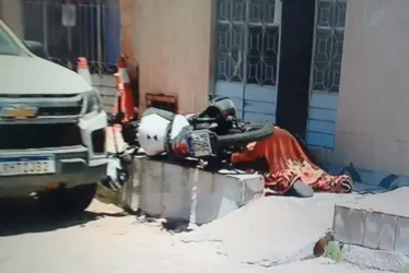 
				Homem é assassinado a tiros à porta de casa no bairro do Poço
			
			