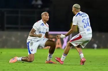 
				IA crava rebaixados no Brasileirão; triunfo do Fortaleza pressiona Santos
			
			
