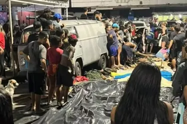 
				Mais de 50 corpos são levados à Praça na Penha, um dia após operação
			
			