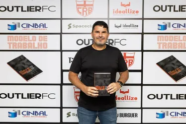 
				Olhar de Dentro: O futebol que pensa e o que ainda se recusa a pensar
			
			