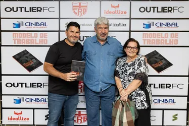 
				Olhar de Dentro: O futebol que pensa e o que ainda se recusa a pensar
			
			