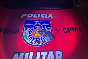 
				PM apreende 24 armas e mais de 74 kg de drogas em Alagoas na semana
			
			
