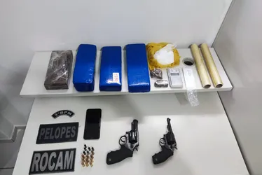 
				PM é baleado durante troca de tiros com criminosos em Arapiraca
			
			