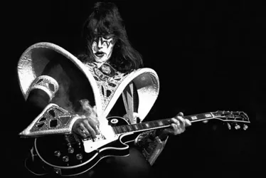Quem foi Ace Frehley, guitarrista do Kiss que morreu aos 74 anos