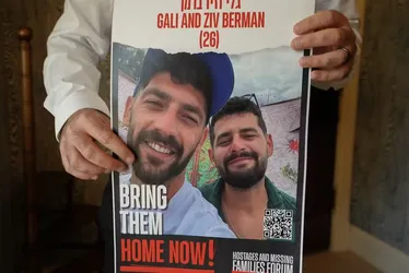 
				Quem são os 20 reféns que foram libertados pelo Hamas
			
			