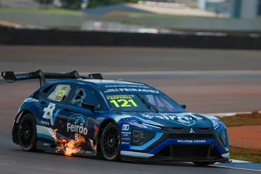 
				Stock Car: Felipe Fraga vence corrida sprint em Brasília
			
			
