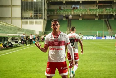 
				CRB recebe Atlético-GO e tenta manter sonho de acesso vivo
			
			