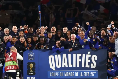 
				França garante vaga e CR7 é expulso; veja como foi o dia das Eliminatórias Europeias
			
			