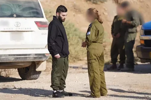 
				Israel divulga as primeiras imagens dos libertados
			
			