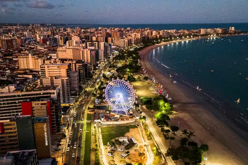 
				JHC diz que roda gigante de Maceió vai ampliar fluxo do turismo na capital
			
			