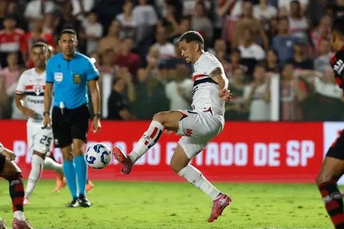 
				Luciano faz do Flamengo sua principal vítima com a camisa do São Paulo
			
			