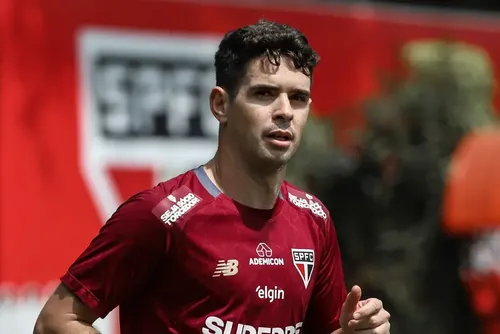
				Oscar recebe alta médica, e São Paulo atualiza situação do jogador
			
			