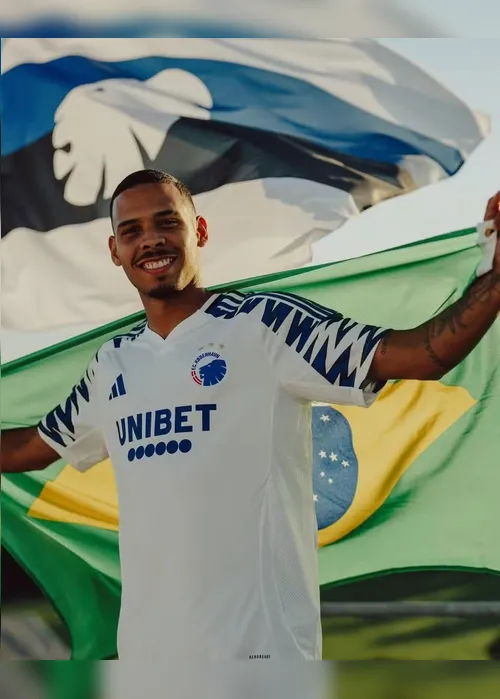 
				Conheça o zagueiro brasileiro que virou "Rei" na Dinamarca
			
			